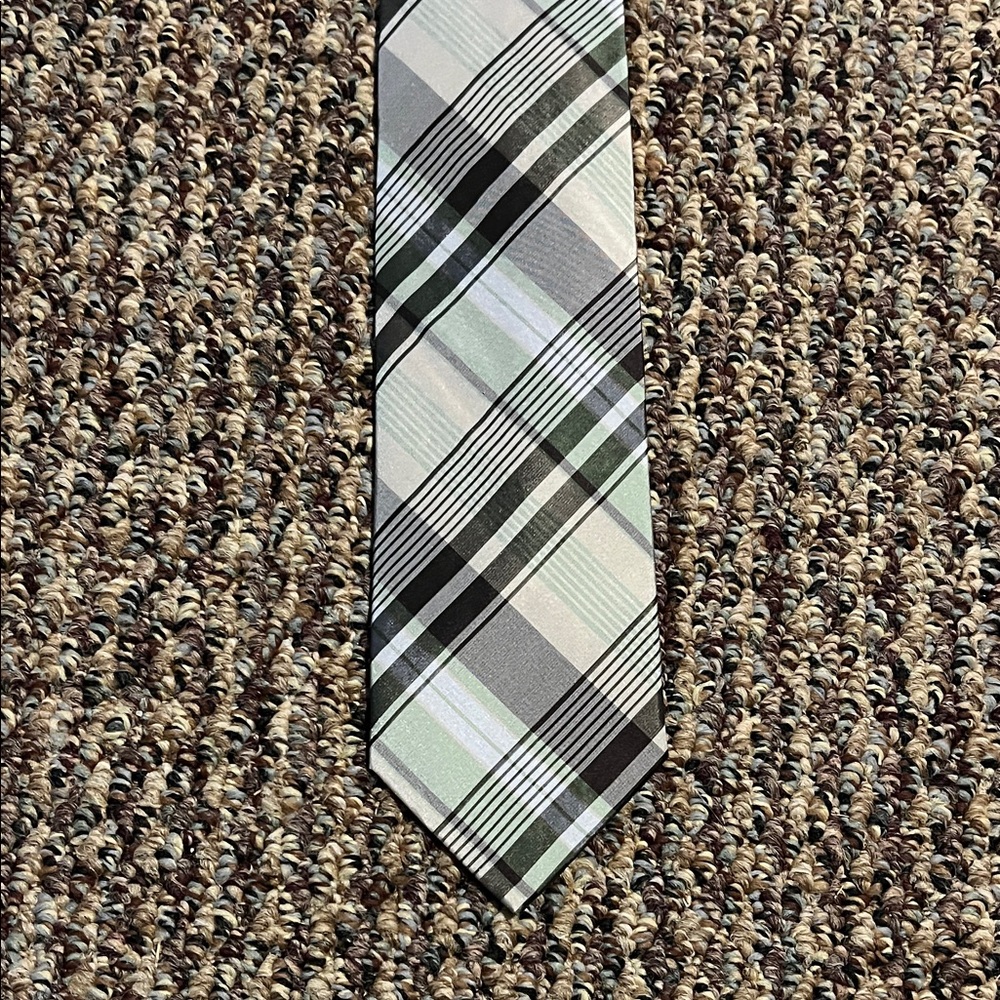 ♻️ Perry Ellis Portfolio tie
